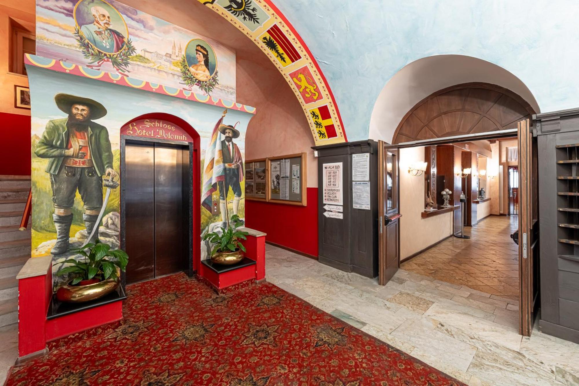 Hotel Dolomiti Schloss Canazei Εξωτερικό φωτογραφία